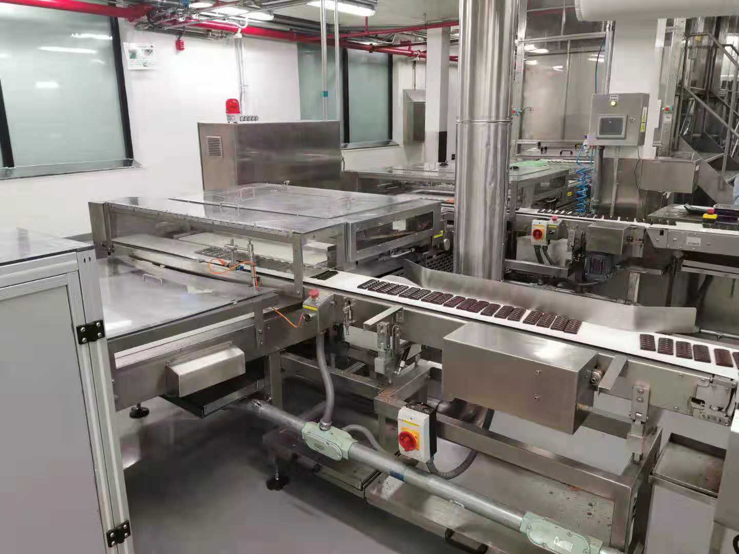 受全球知名食品企业委托，出售一条巧克力排块生产线及球磨机、投料站等前道设备【北京，嘉兴】